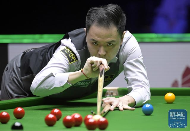 世界斯诺克大奖赛丨肖国栋晋级半决赛|香港|世界斯诺克大奖赛八强赛|斯佳辉|比赛|八强赛_新浪体育_新浪新闻