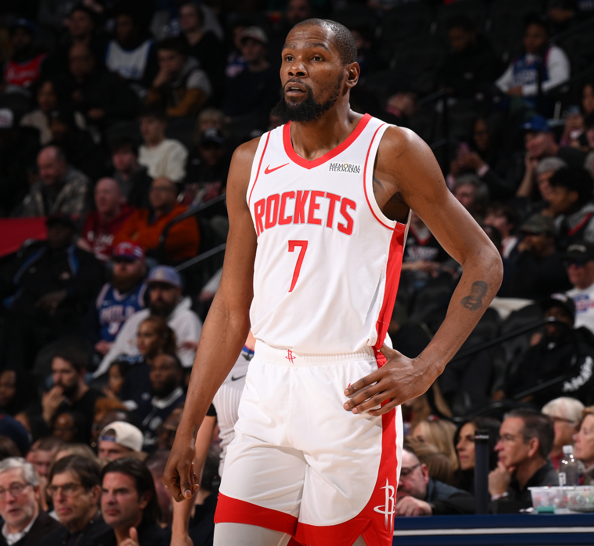 xingkong-两续命三分打铁+致命失误！杜兰特鏖战44分钟累瘫 轰36+7显悲凉