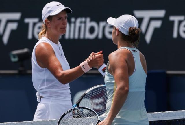 xingkong-巴蒂“过山车大战”淘汰阿扎伦卡 重返迈阿密赛八强