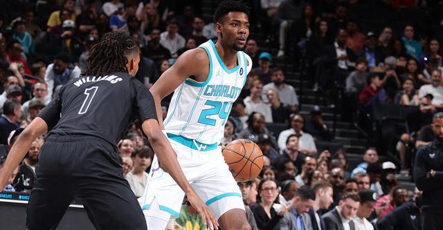 星空体育-米勒25分布里奇斯19+5 黄蜂客场大胜篮网